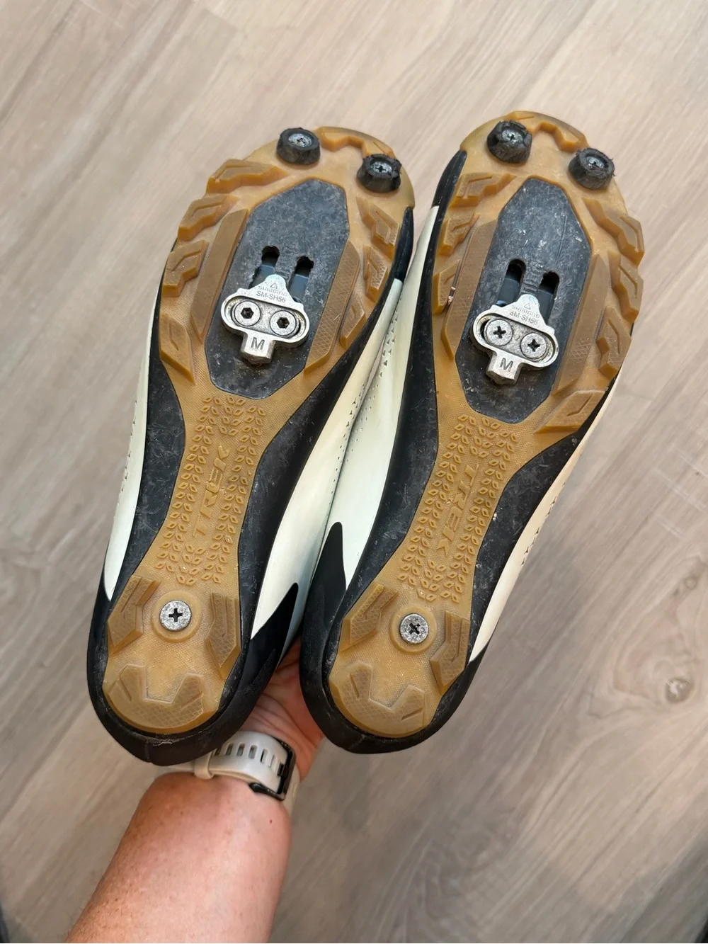 Trek off white